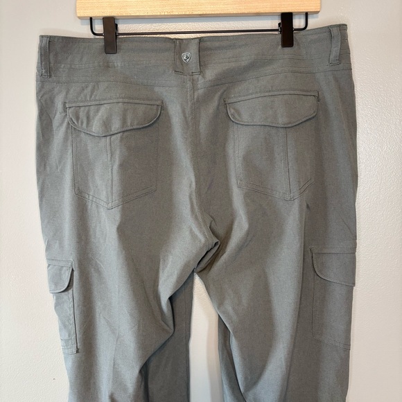 Kuhl 14 Regular Freeflex Roll Up Cargo Pants Gray Gorpcore Performance Hiking - Picture 7 of 9